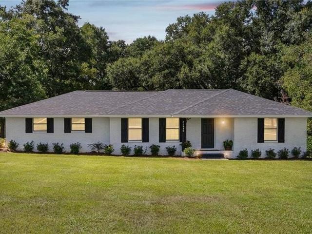 House for sale in Robertsdale, Alabama