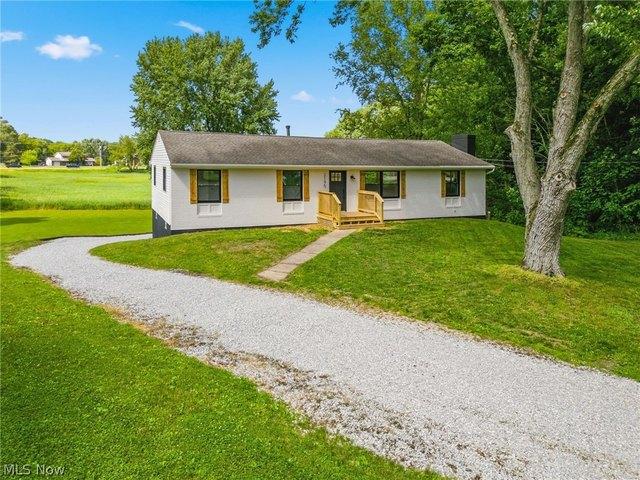 House for sale in Uniontown, Ohio