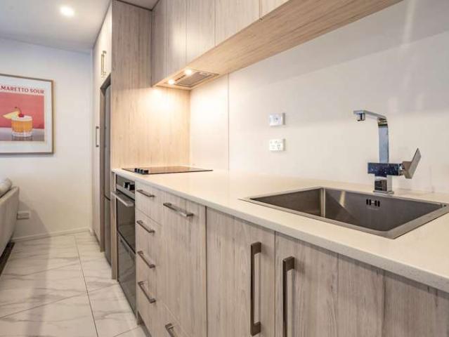 Townhouse for rent in Heathcote, Canterbury