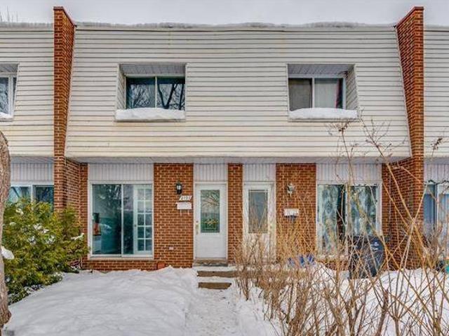 House for rent in Laval