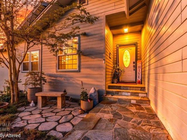 House for sale in Pine Grove, California