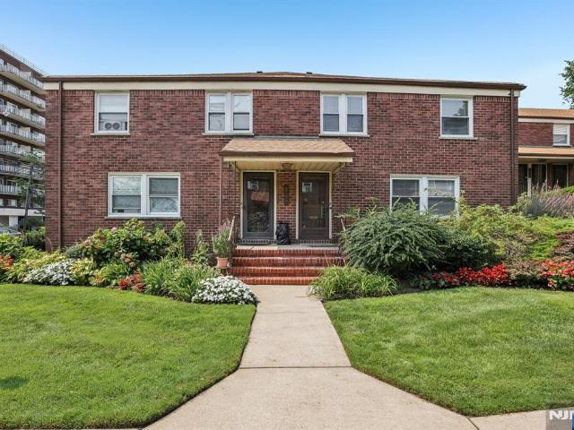 Condo for sale in Fort Lee, New Jersey