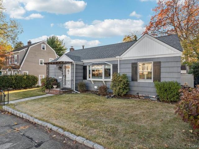 House for sale in Huntington, New York