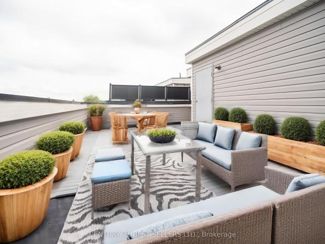 Condo for sale in Ancaster, Ontario