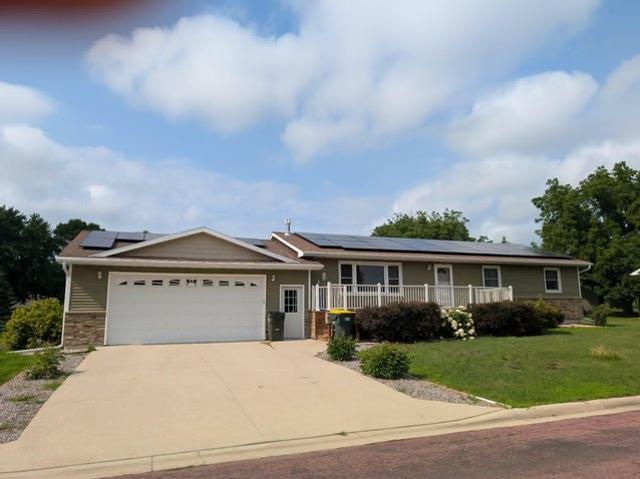 House for sale in Madelia, Minnesota