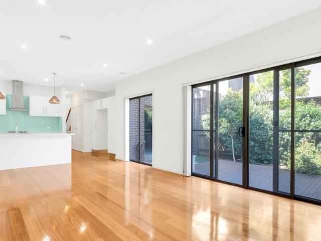Townhouse for rent in Camerons Creek, Victoria