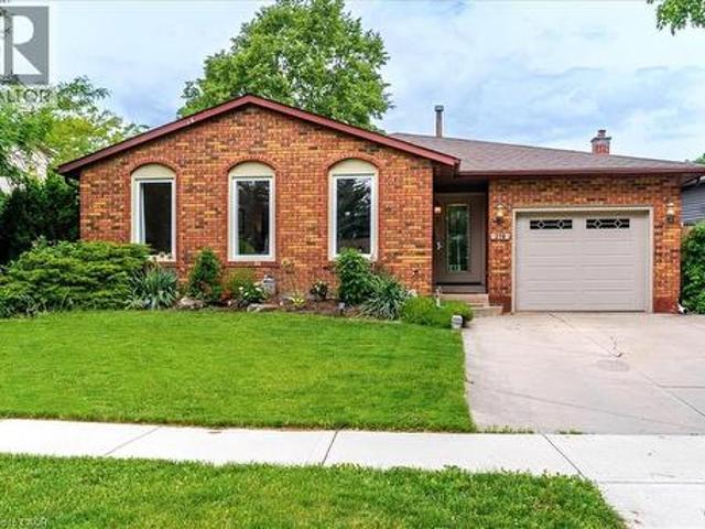 House for sale in Ancaster, Ontario