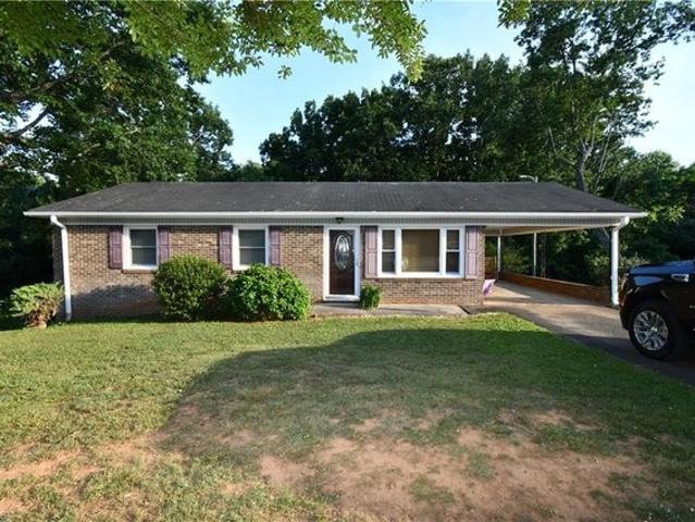 House for sale in Mount Airy, North Carolina