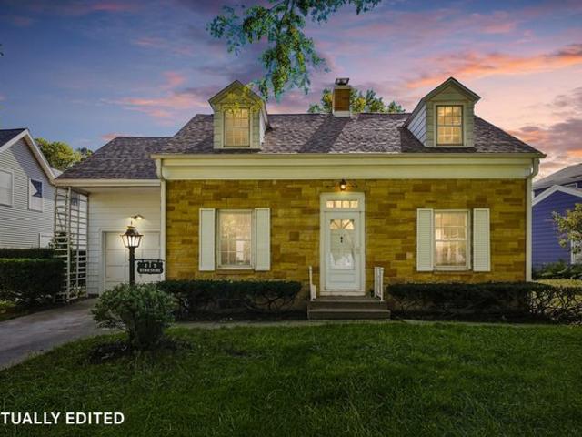 House for sale in Waterloo, Iowa