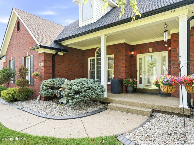House for sale in Mount Washington, Kentucky