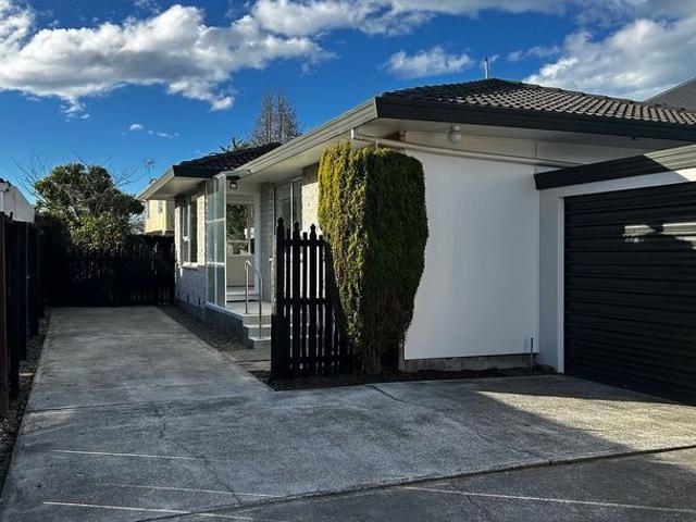 Apartment for rent in Heathcote, Canterbury