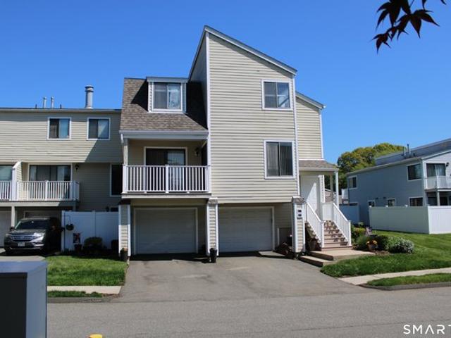 Condo for sale in Branford, Connecticut