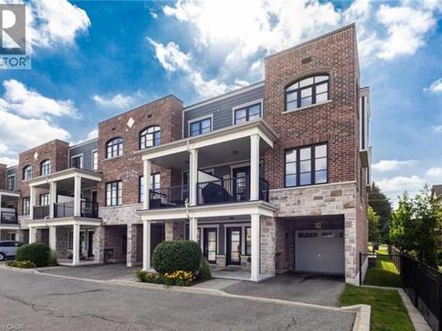 Townhouse for sale in Ancaster, Ontario