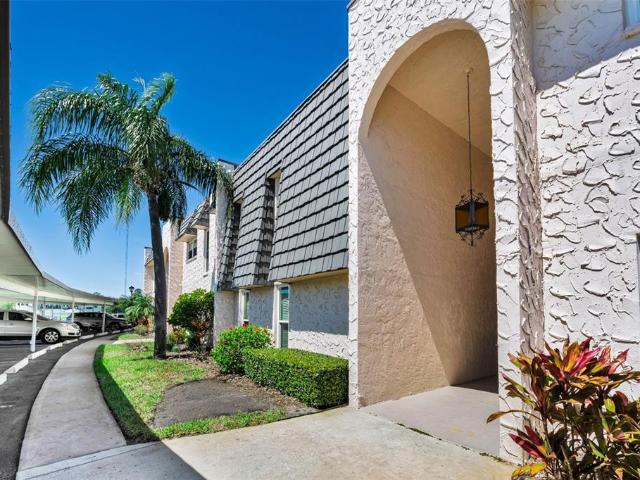 Condo for sale in Seminole, Florida