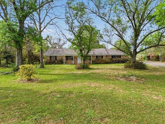 House for sale in Gilchrist, Texas