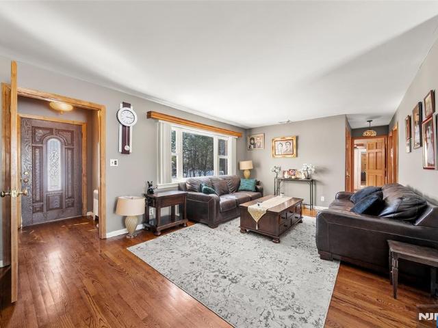 House for sale in Paramus, New Jersey