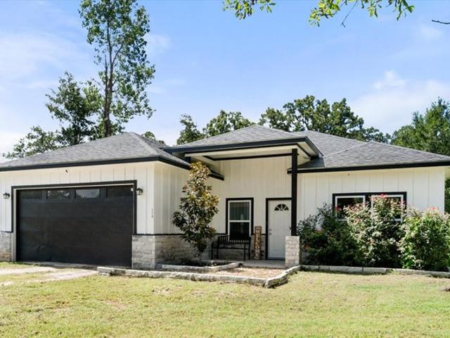 House for sale in Fairfield, Texas
