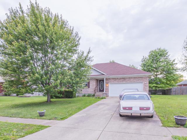 House for sale in Mount Washington, Bullitt County