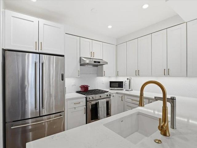 Condo for sale in Hudson, New Jersey