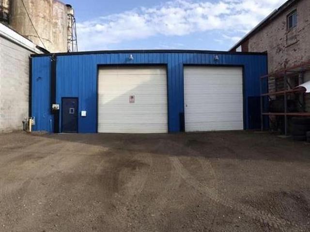 Commercial for rent in Thunder Bay, Ontario