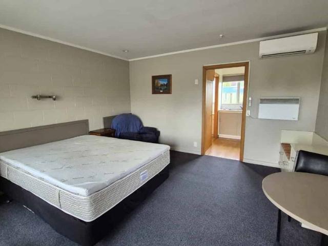 Apartment for rent in Chaslands, Canterbury