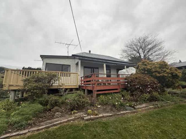 House for rent in Otakou