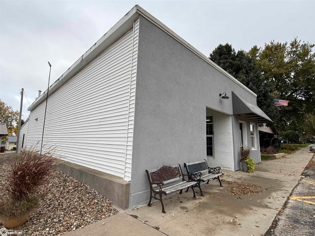 Commercial for sale in Beaman, Grundy County