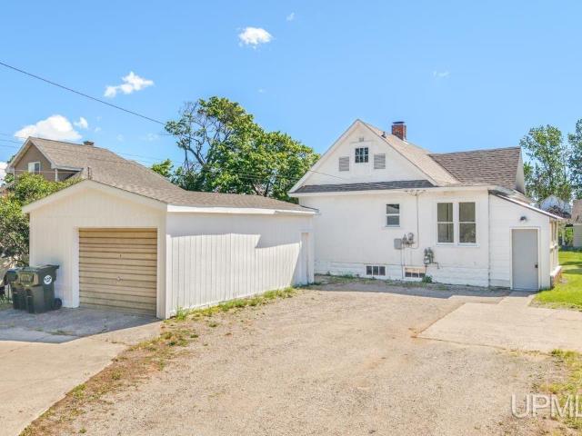 House for sale in Escanaba, Michigan