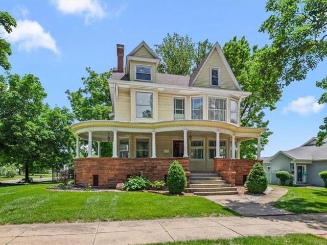 House for sale in Shelbyville, Illinois