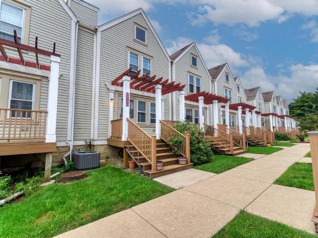 Townhouse for sale in Bensenville, Illinois