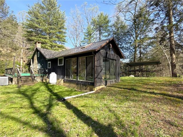 House for sale in Rector, Pennsylvania