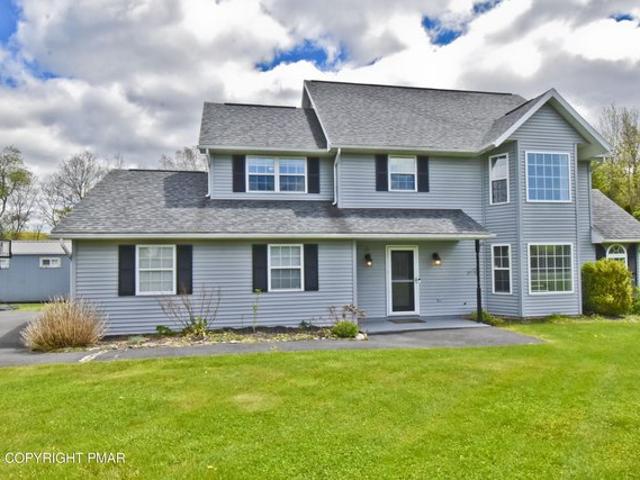 House for sale in Gilbert, Pennsylvania