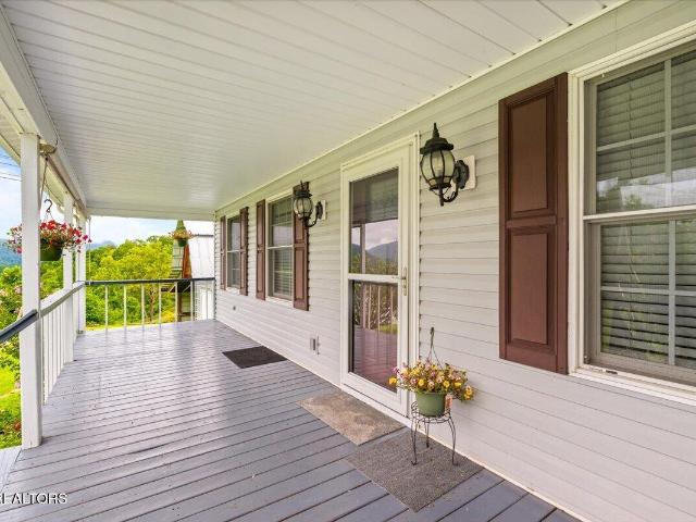 House for sale in Cove Lake Estates, Caryville