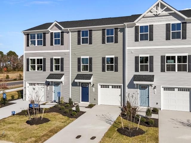Townhouse for sale in South Mills, North Carolina