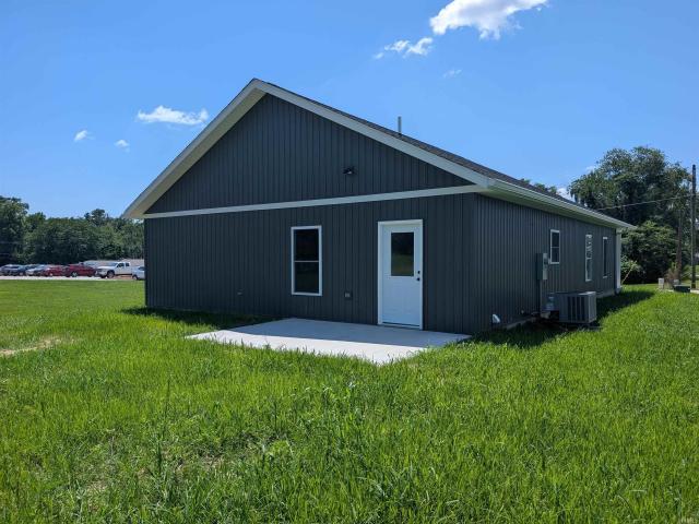 House for sale in Loogootee, Indiana