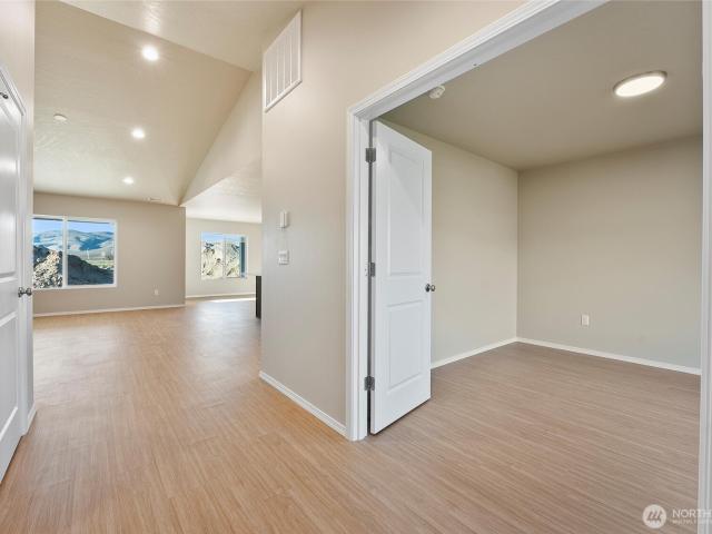 House for sale in Royal City, Grant County