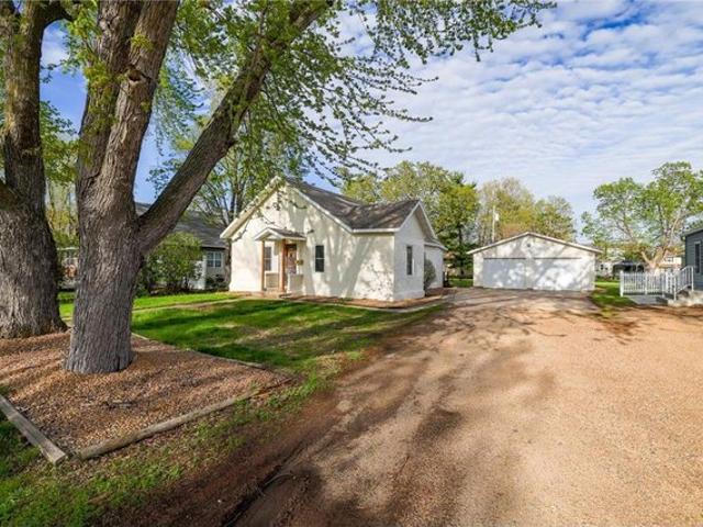 House for sale in Belle Plaine, Minnesota