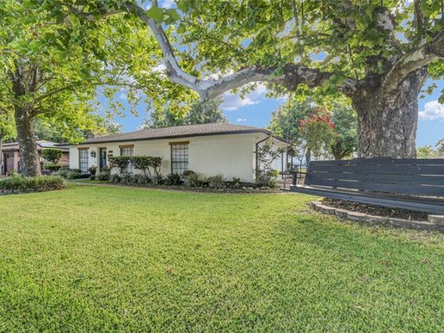 House for sale in Clute, Brazoria County