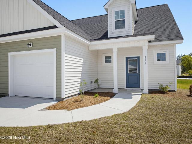Townhouse for sale in Holly Ridge, North Carolina