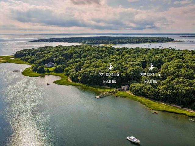 House for sale in Cataumet, Bourne