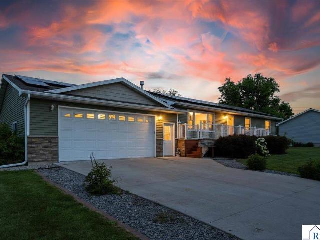 House for sale in Madelia, Minnesota