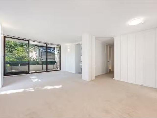 Apartment for rent in Lower North Shore, Sydney