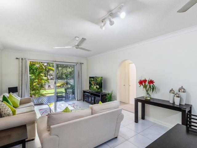 Apartment for rent in Manoora, Cairns