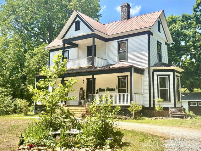 House for sale in Terrace Gardens, Hendersonville