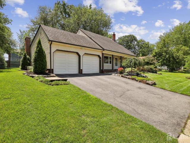House for sale in Edison, New Jersey