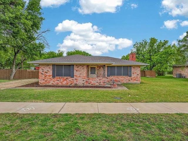 House for sale in Ellis, Texas