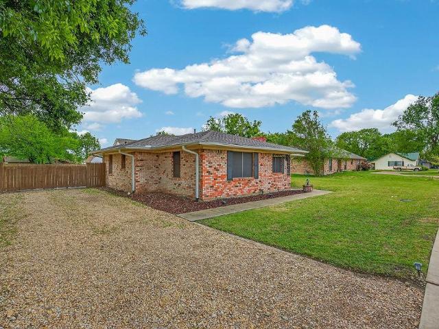 House for sale in Ellis, Texas