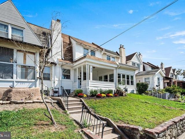 Townhouse for sale in Lansdowne, Delaware County