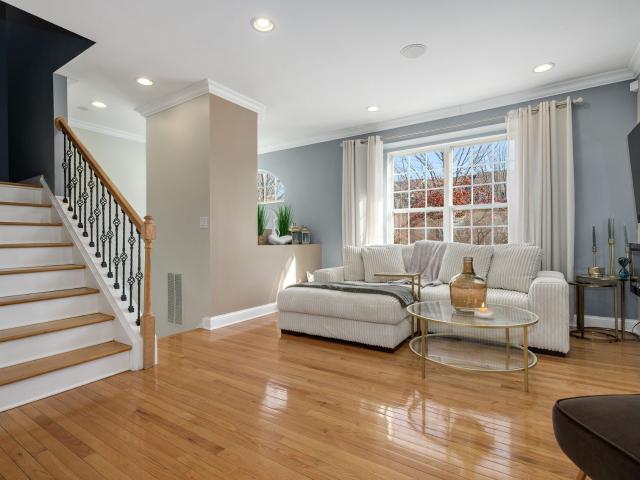 Condo for sale in Willow Springs, Illinois