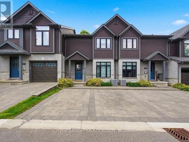 Townhouse for sale in Arva, Ontario